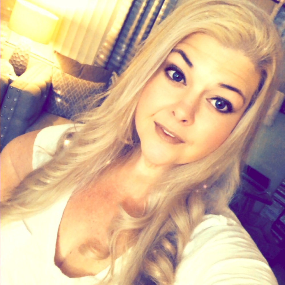 Meet your Posher, Melissa